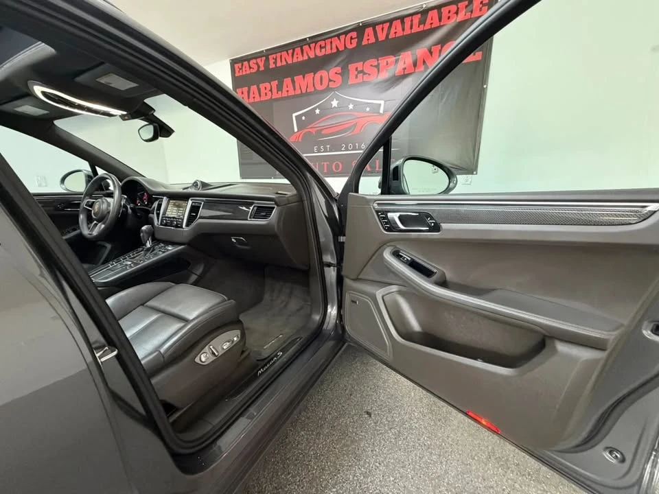 2016 Porsche Macan - Image 16 of 20