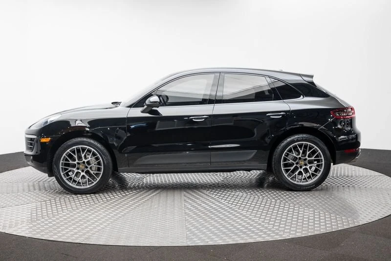 2016 Porsche Macan - Image 9 of 20