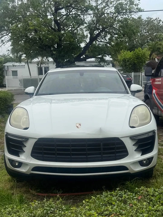 2016 Porsche Macan - Image 8 of 12