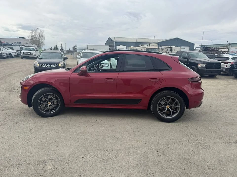 2016 Porsche Macan - Image 9 of 20