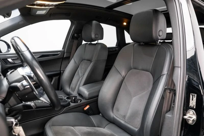 2016 Porsche Macan - Image 19 of 20