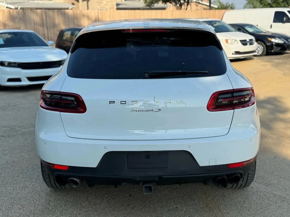 2016 Porsche Macan - Image 13 of 14