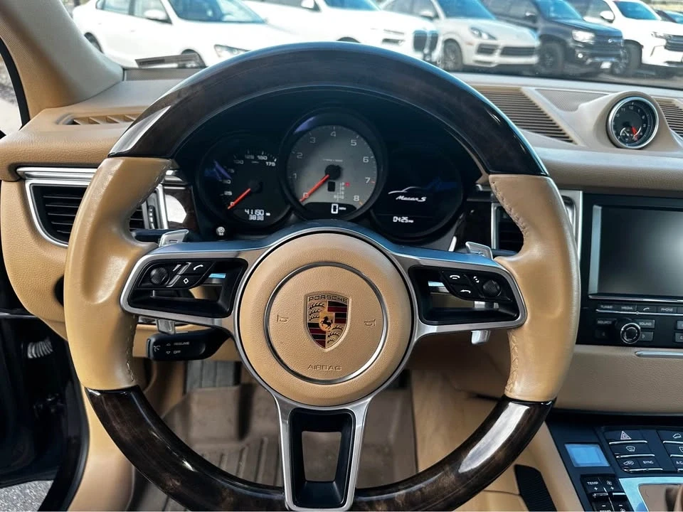2016 Porsche Macan S - Image 11 of 19