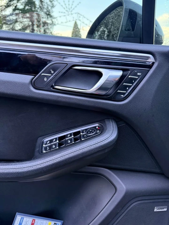 2016 Porsche Macan S - Image 7 of 12