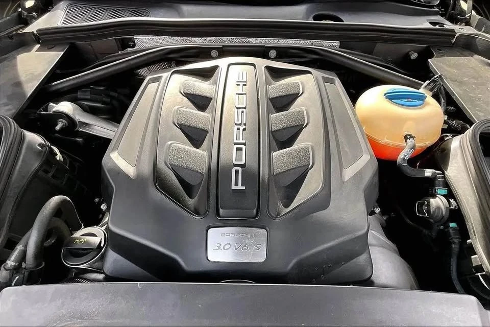 2016 Porsche Macan S - Image 6 of 10