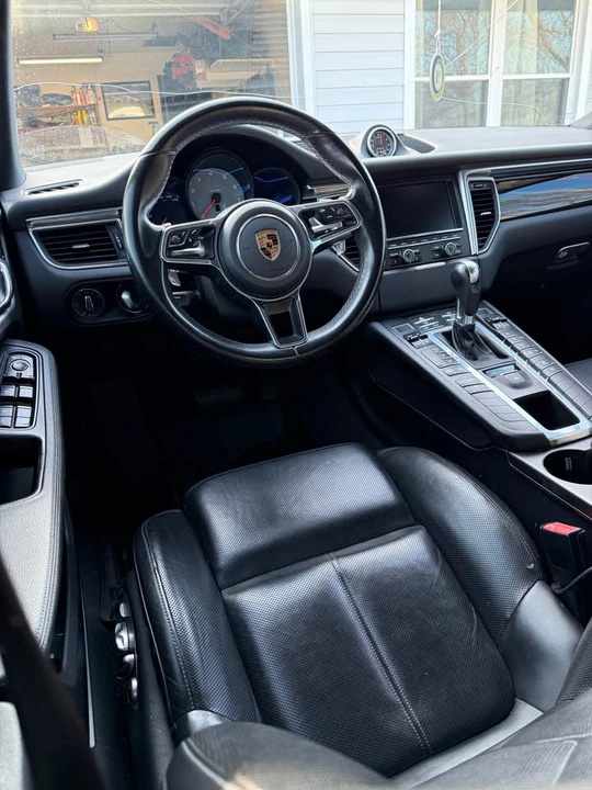 2016 Porsche Macan S - Image 9 of 12