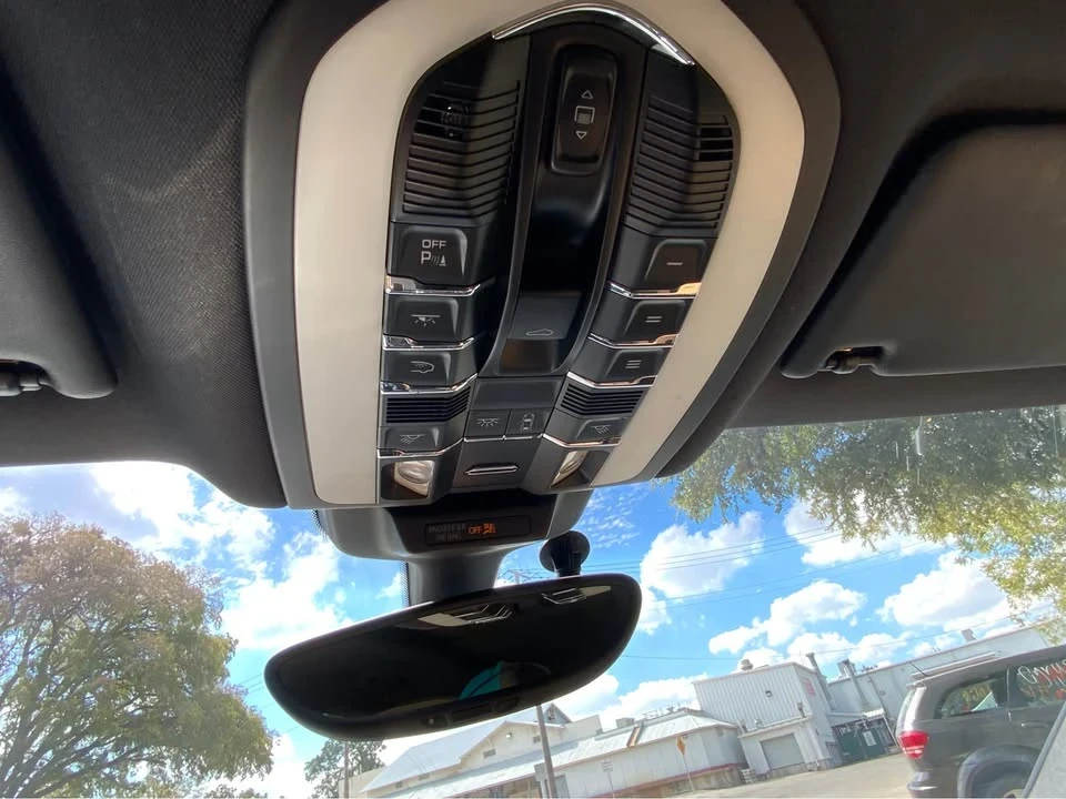2016 Porsche Macan S - Image 16 of 17