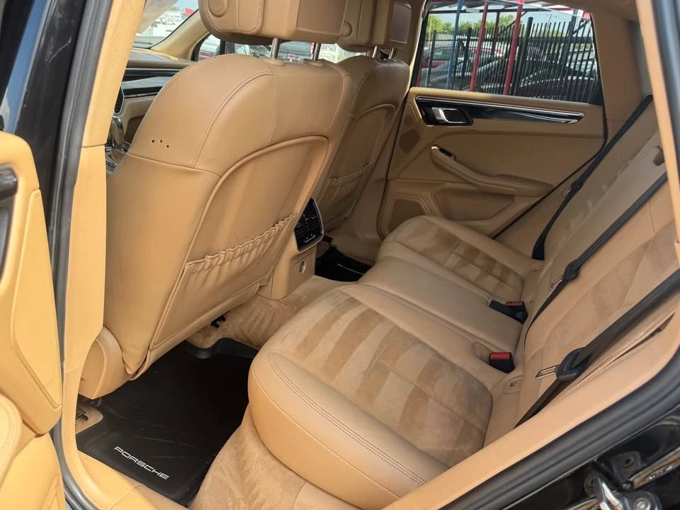 2016 Porsche Macan S - Image 14 of 17