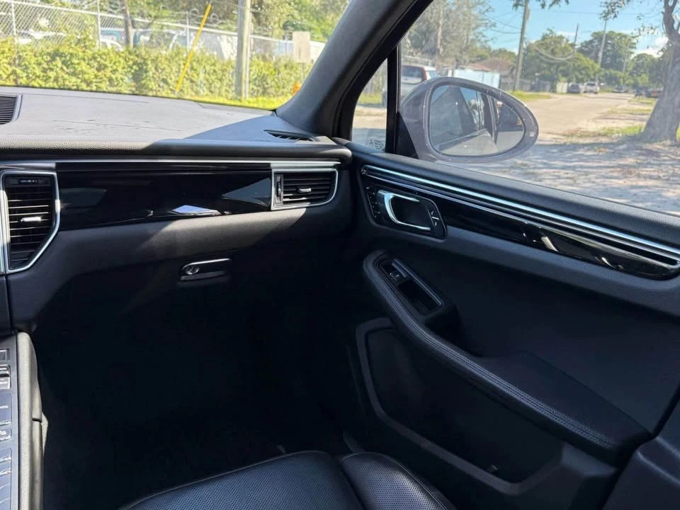 2016 Porsche Macan S - Image 12 of 19