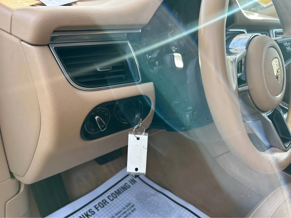 2016 Porsche Macan S - Image 16 of 20