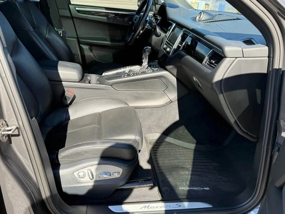 2016 Porsche Macan S - Image 17 of 19