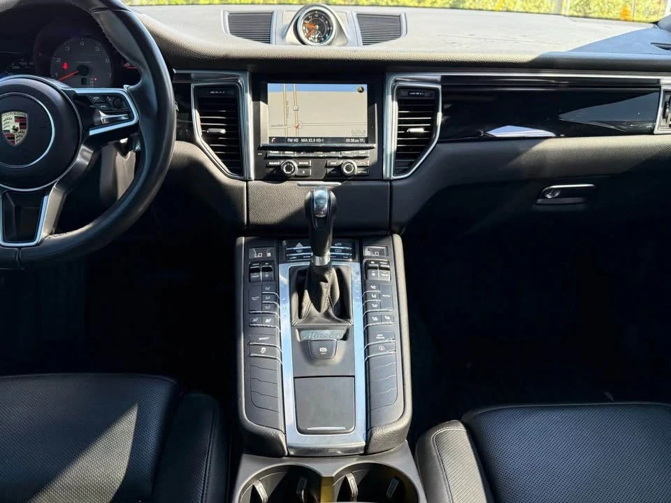 2016 Porsche Macan S - Image 13 of 19