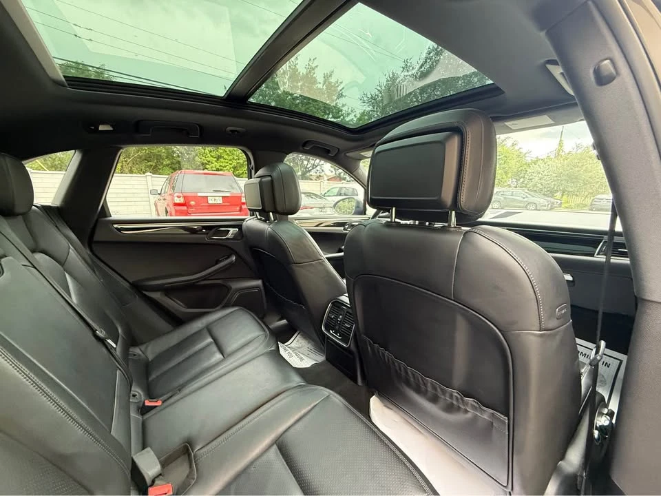 2016 Porsche Macan S - Image 17 of 19