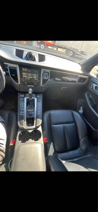 2016 Porsche Macan S - Image 4 of 4