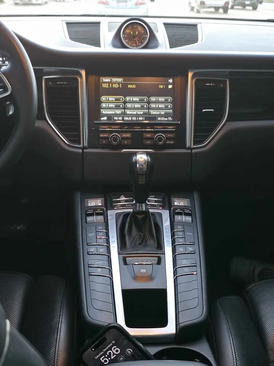 2016 Porsche Macan S - Image 14 of 15