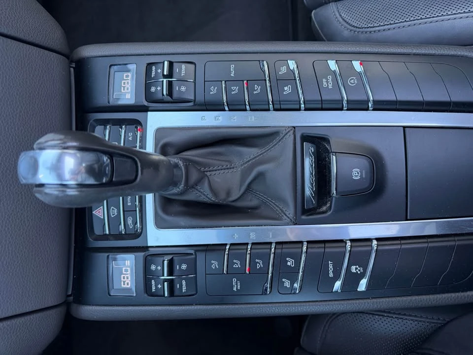 2016 Porsche Macan S - Image 11 of 13