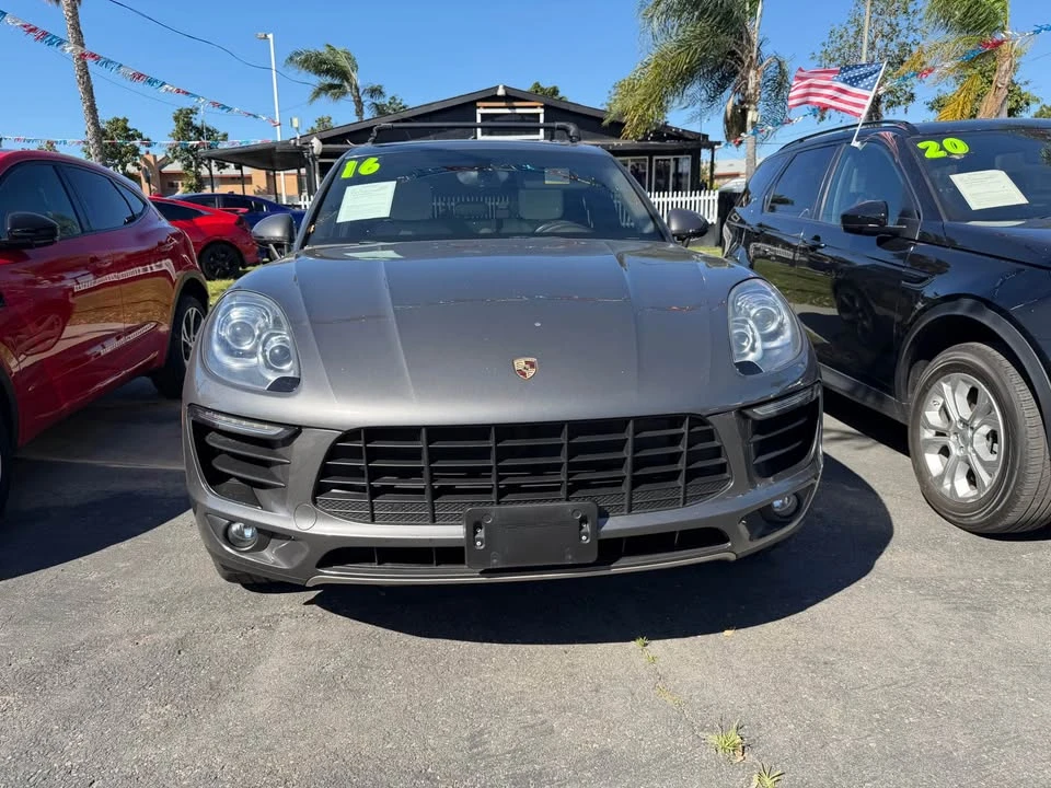 2016 Porsche Macan S - Image 2 of 6