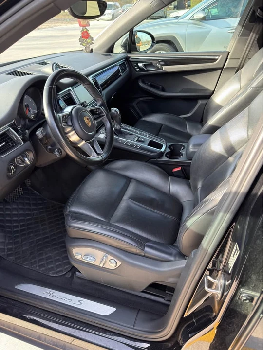 2016 Porsche Macan S - Image 2 of 8