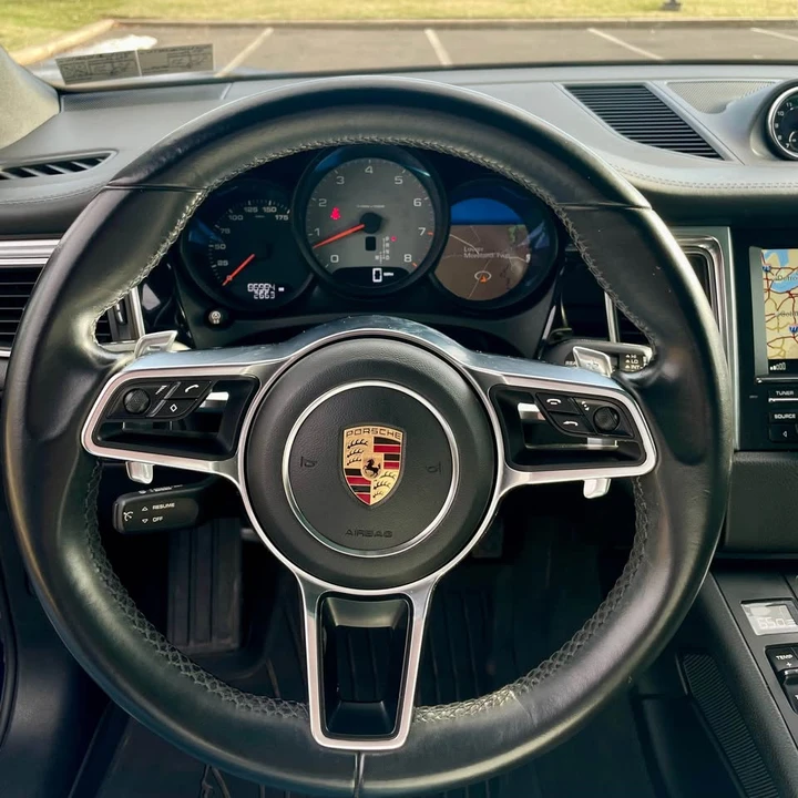 2016 Porsche Macan S - Image 13 of 17