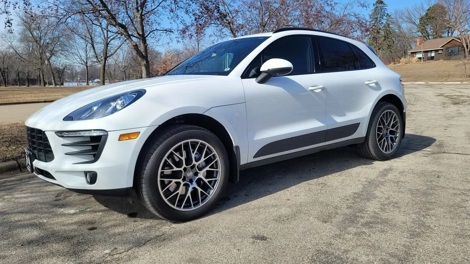 2016 Porsche Macan S - Image 18 of 19