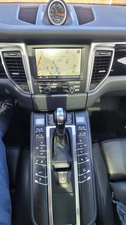 2016 Porsche Macan S - Image 15 of 19