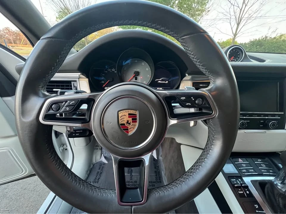 2016 Porsche Macan S - Image 9 of 19