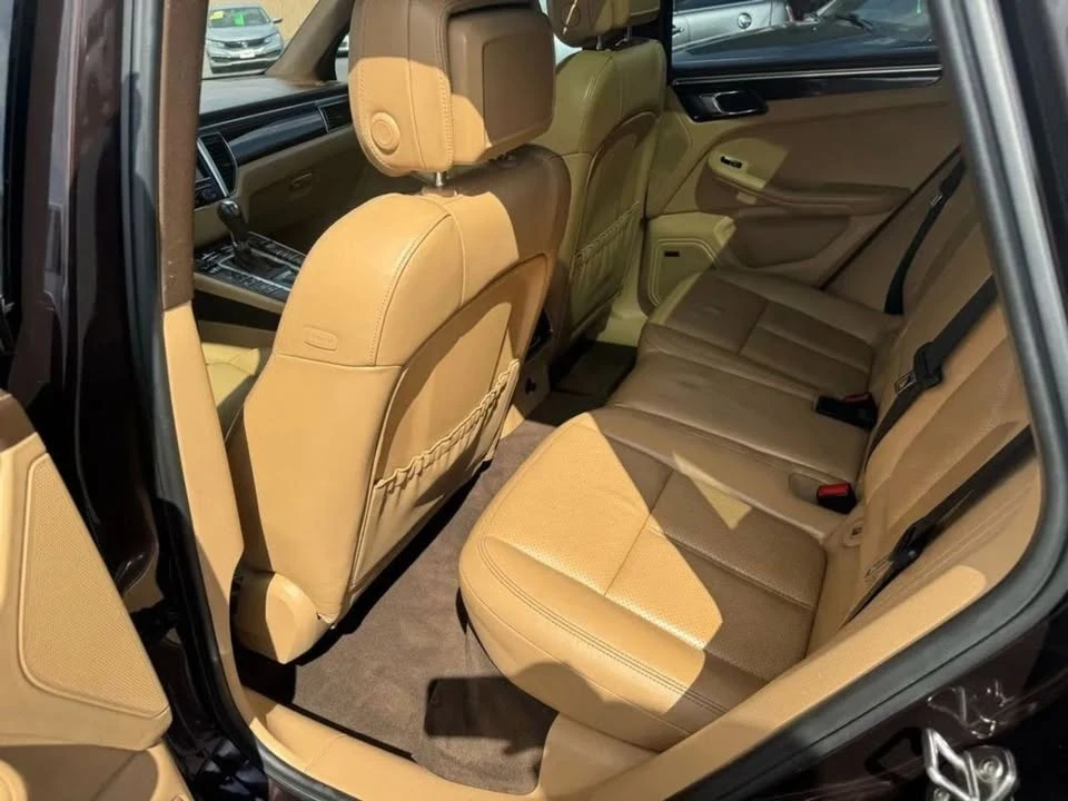 2016 Porsche Macan S - Image 10 of 20