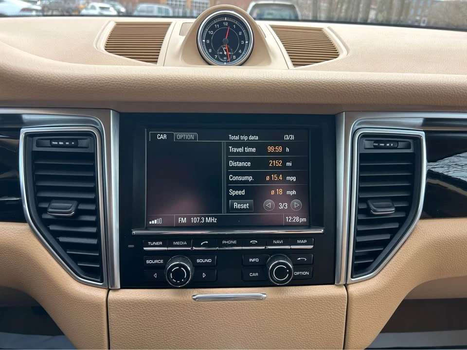 2016 Porsche Macan S - Image 15 of 20