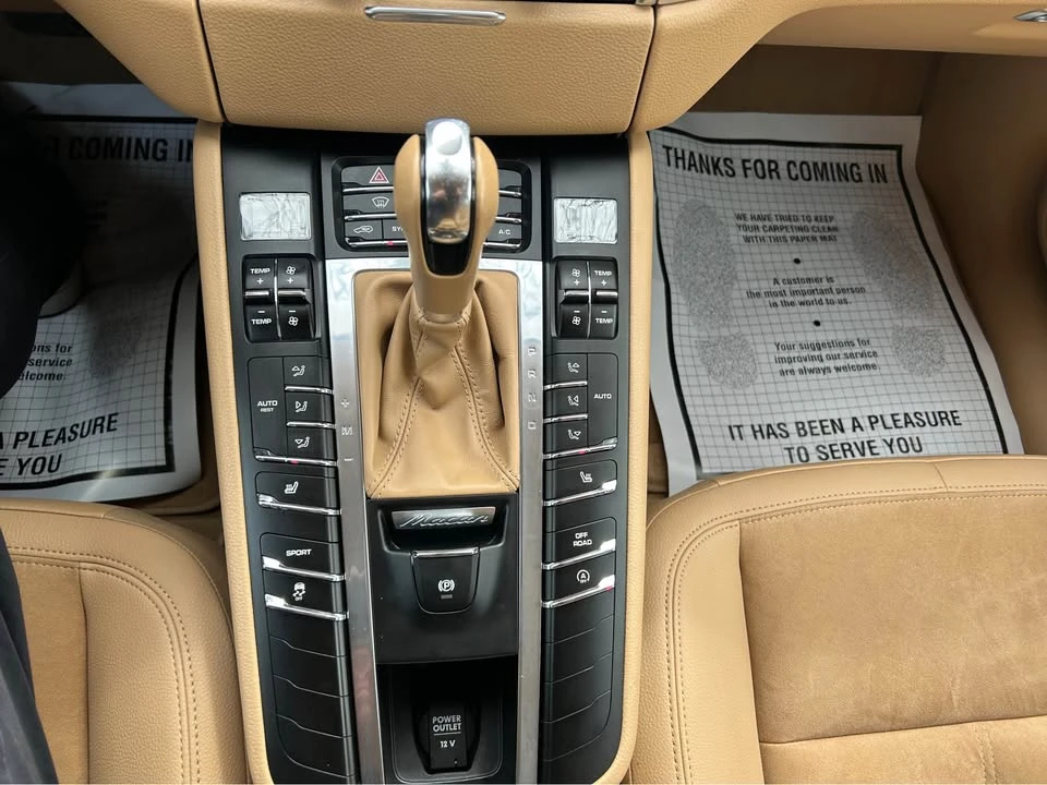 2016 Porsche Macan S - Image 18 of 20