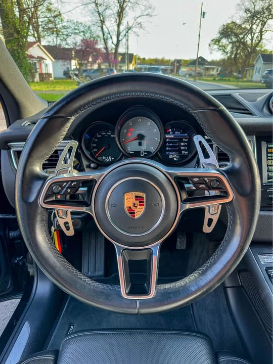 2016 Porsche Macan S - Image 10 of 15