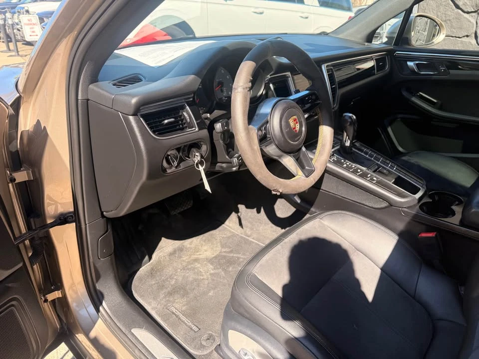 2016 Porsche Macan S - Image 11 of 17