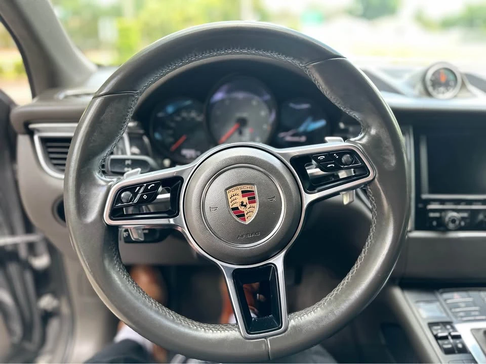 2016 Porsche Macan S - Image 8 of 10