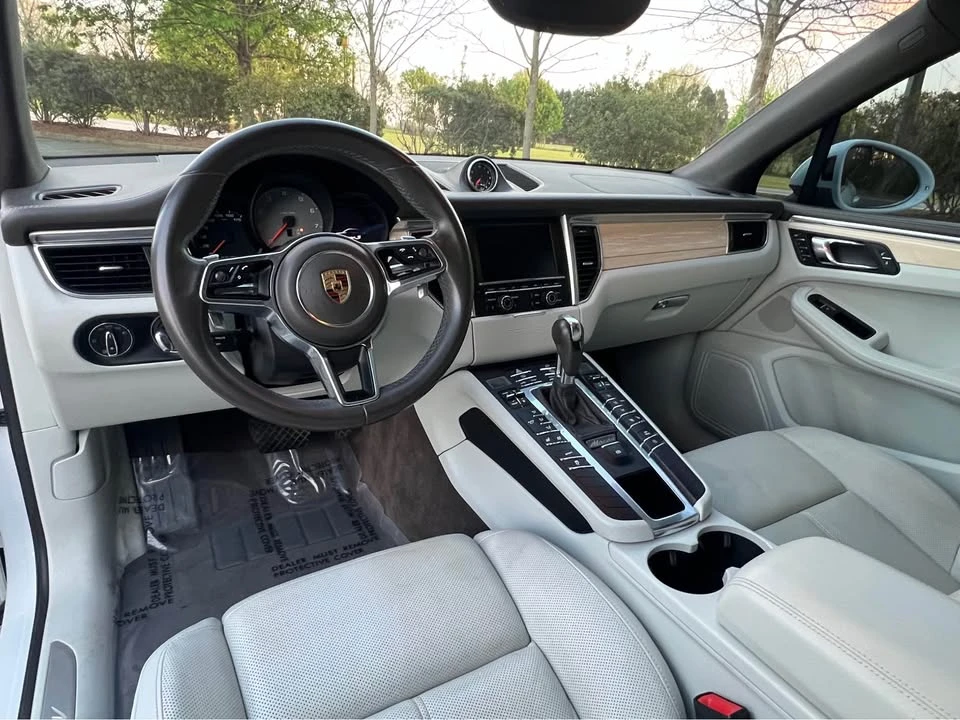 2016 Porsche Macan S - Image 13 of 19