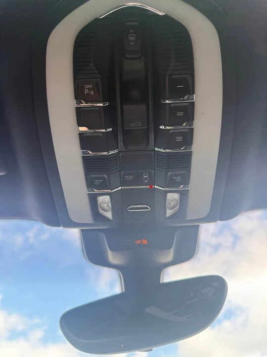 2016 Porsche Macan S - Image 12 of 15