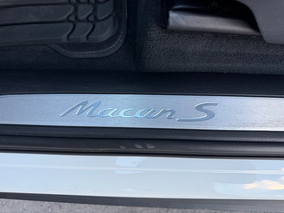 2016 Porsche Macan S - Image 13 of 14