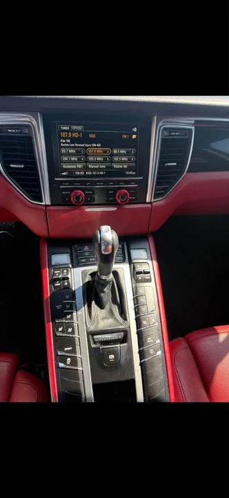 2016 Porsche Macan S - Image 15 of 16
