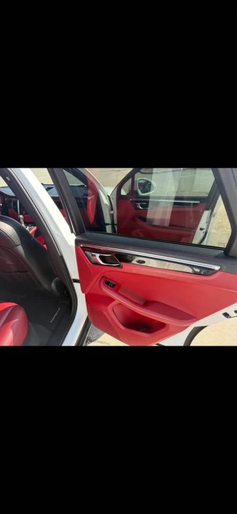 2016 Porsche Macan S - Image 13 of 16