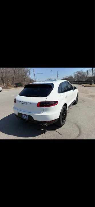 2016 Porsche Macan S - Image 9 of 16