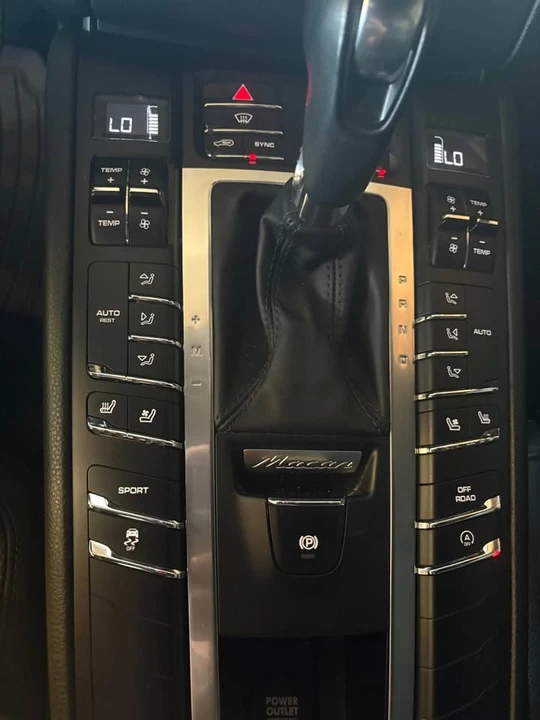2016 Porsche Macan S - Image 10 of 11