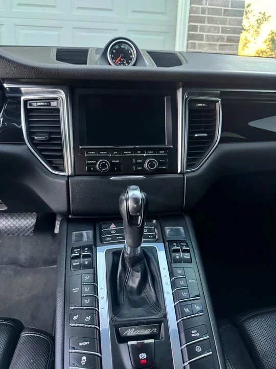 2016 Porsche Macan S - Image 13 of 14