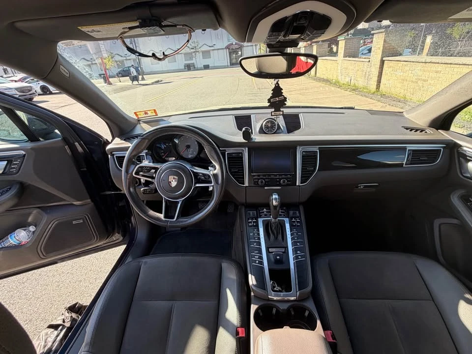 2016 Porsche Macan S - Image 11 of 12