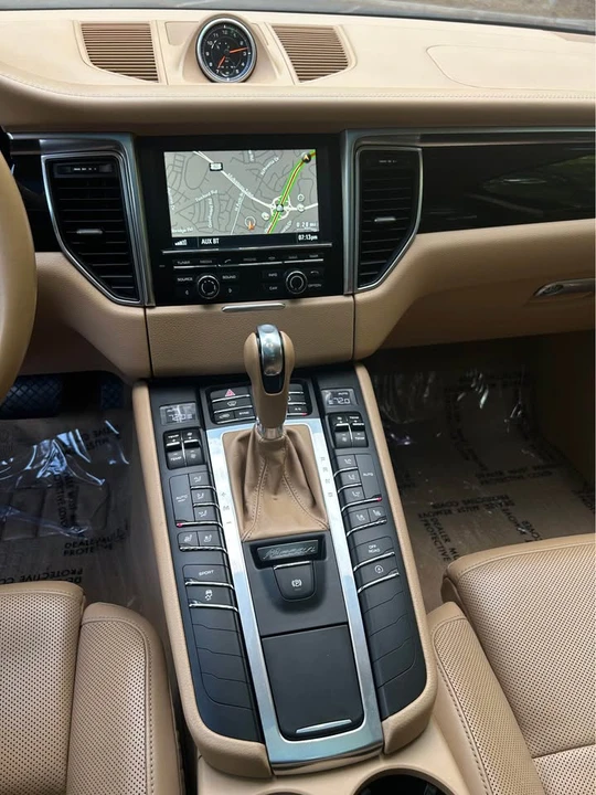 2016 Porsche Macan S - Image 9 of 10