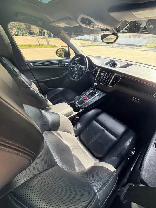 2016 Porsche Macan S - Image 12 of 18