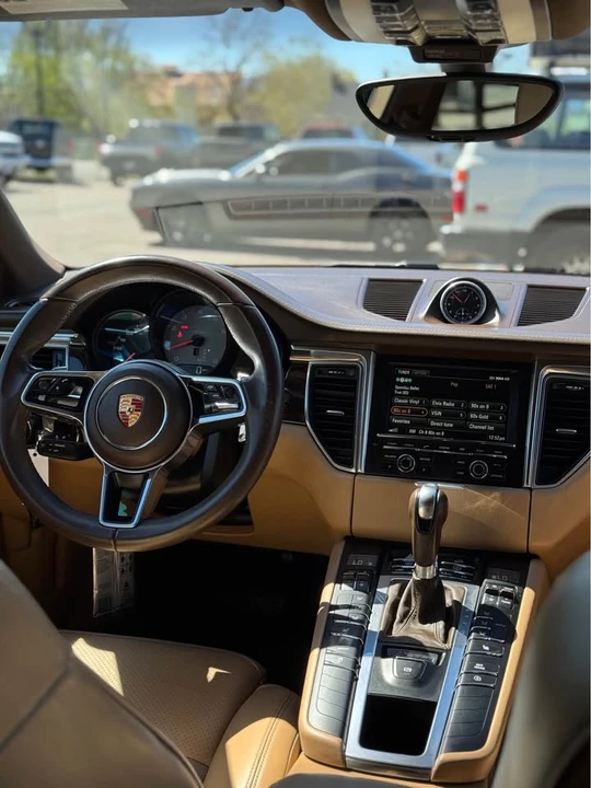 2016 Porsche Macan S - Image 12 of 18