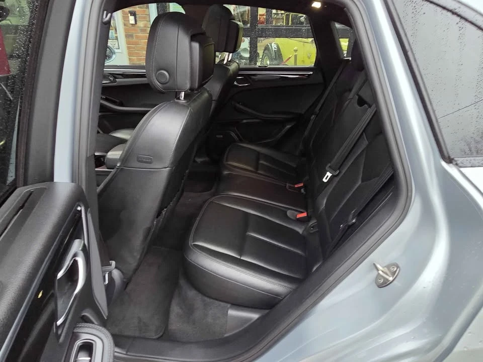 2016 Porsche Macan S - Image 10 of 17