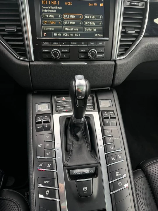 2016 Porsche Macan S - Image 9 of 10