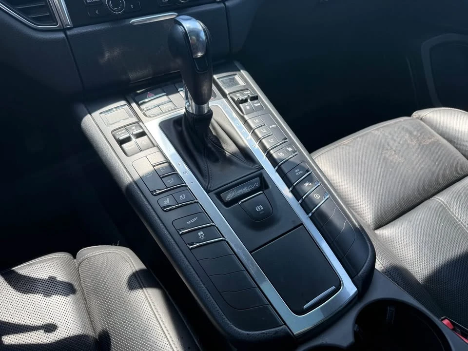 2016 Porsche Macan S - Image 17 of 20