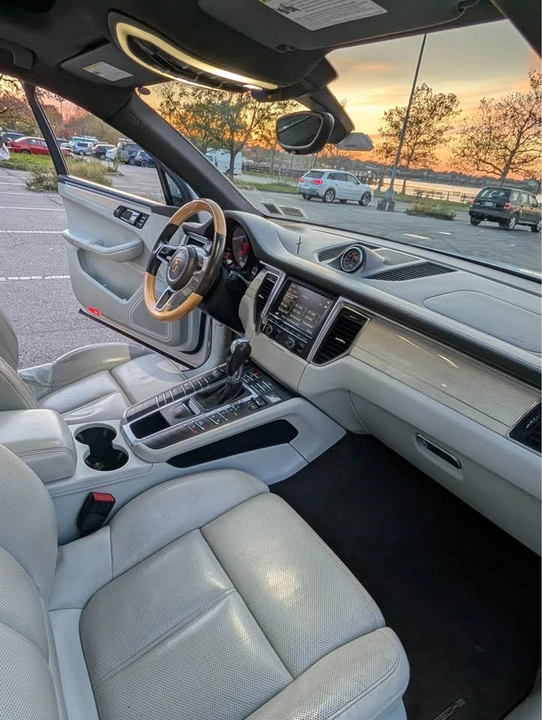 2016 Porsche Macan S - Image 16 of 19