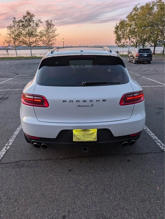2016 Porsche Macan S - Image 14 of 19