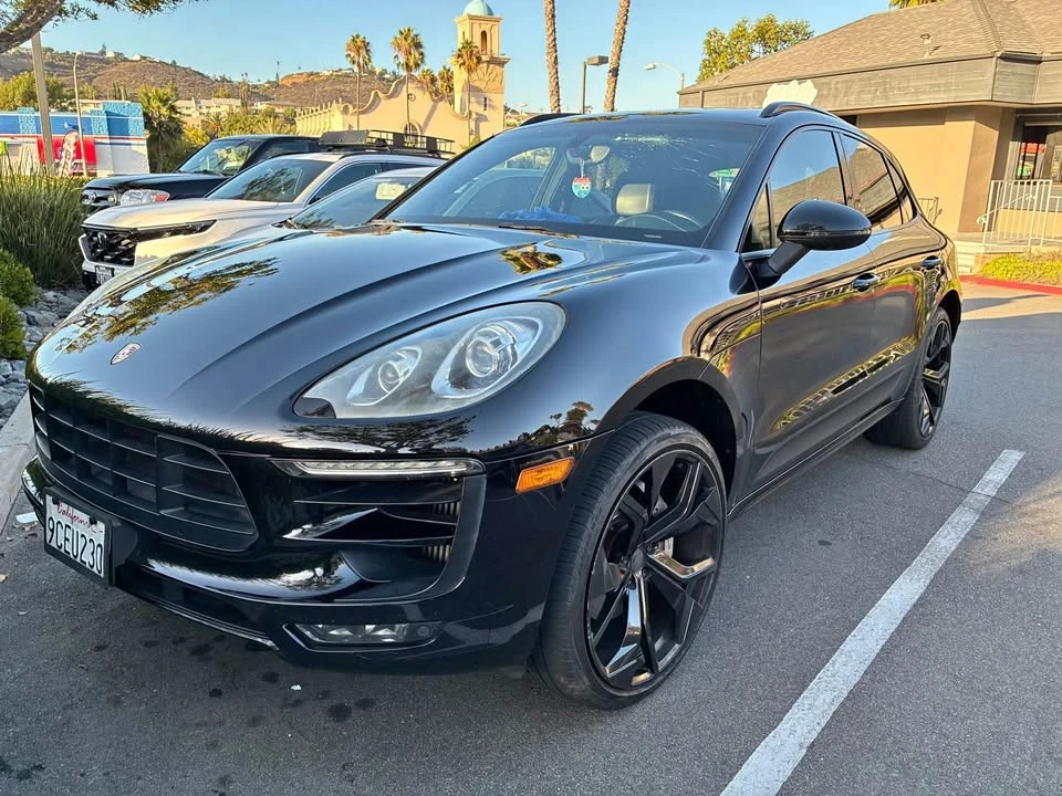 2016 Porsche Macan - Image 1 of 7